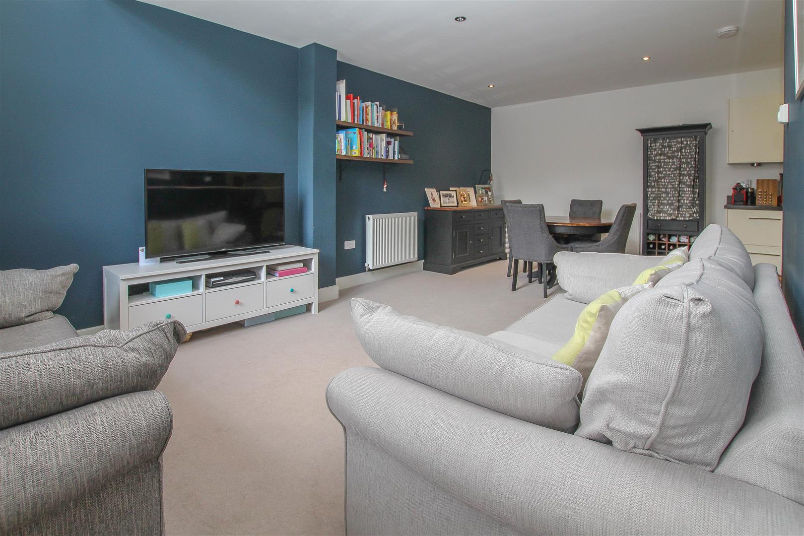 Kensington Way, Brentwood Keith Ashton